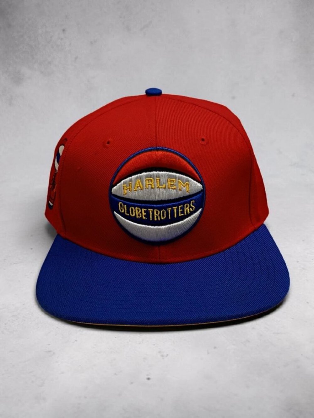 HARLEM GLOBETROTTERS EMBROIDERED RINGS &amp; CRWNS ADULT SNAPBACK HAT/CAP RARE